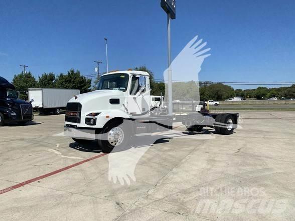 Mack MD6 Construction - Others