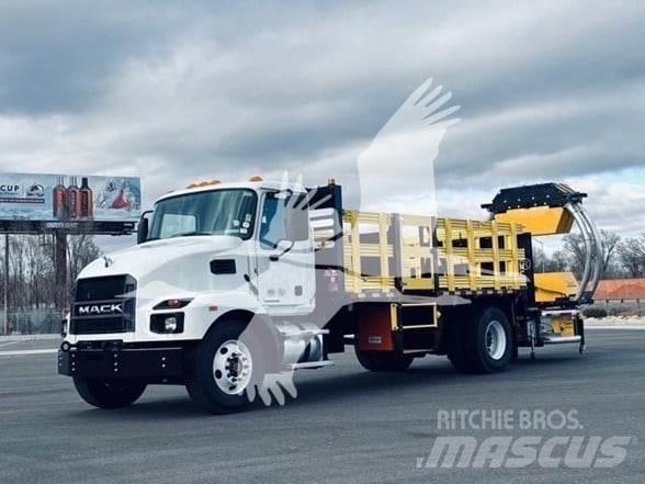 Mack MD6 Construction - Others