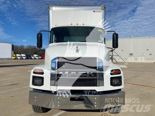 Mack MD6 Construction - Others