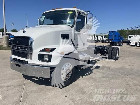 Mack MD6 Tractor Units