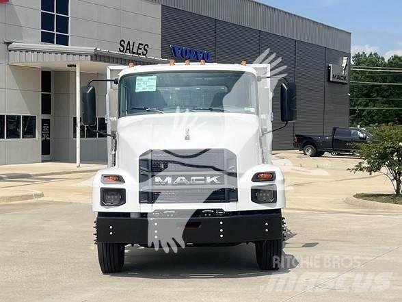 Mack MD6 Construction - Others