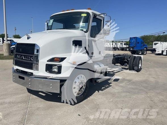 Mack MD6 Tractor Units