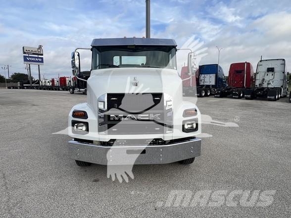 Mack MD6 Construction - Others
