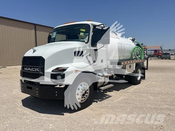 Mack MD6 Construction - Others