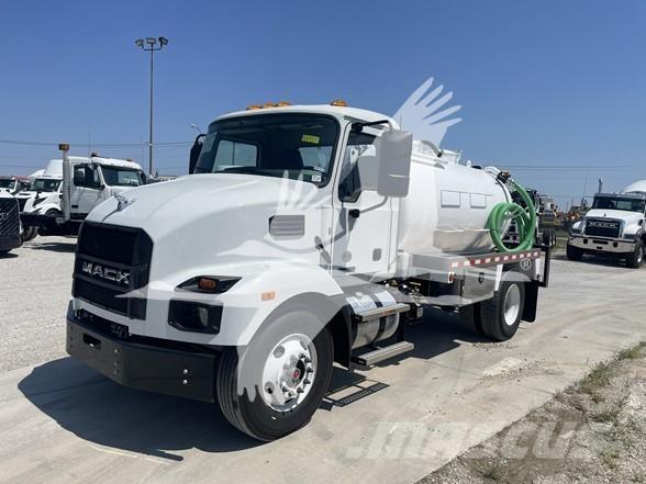 Mack MD6 Construction - Others