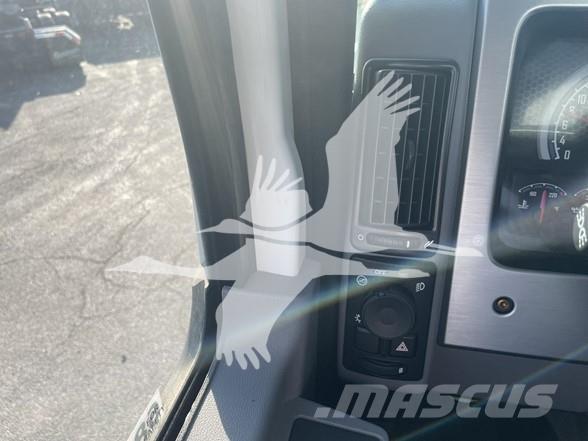 Mack MD6 Chassis Cab trucks