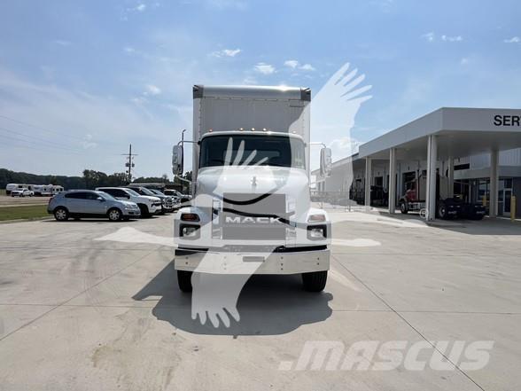 Mack MD6 Construction - Others