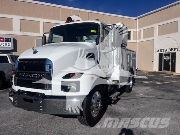 Mack MD6 Construction - Others