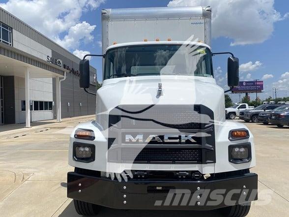 Mack MD6 Construction - Others