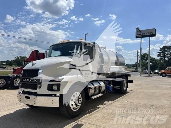 Mack MD7 Construction - Others
