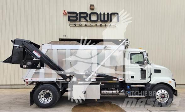 Mack MD7 Construction - Others