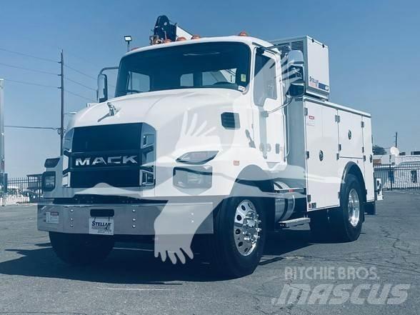 Mack MD7 Construction - Others
