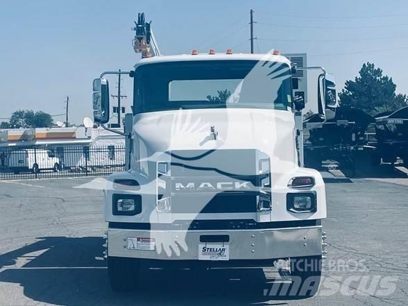 Mack MD7 Construction - Others