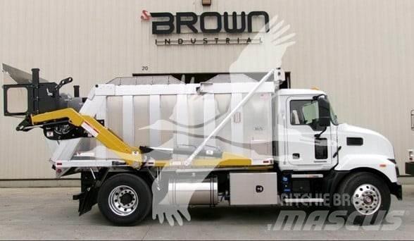 Mack MD7 Construction - Others