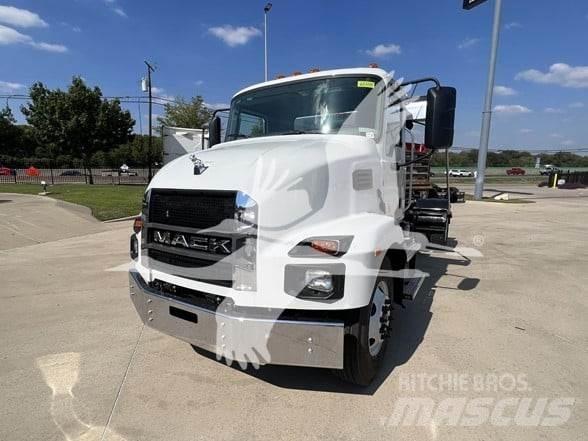 Mack MD7 Construction - Others