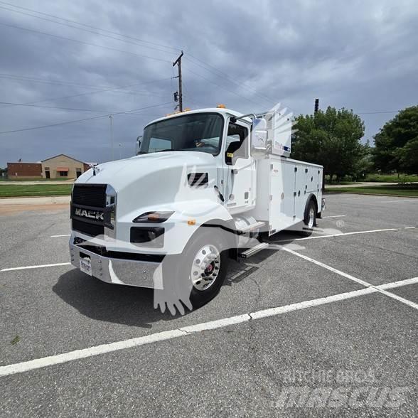 Mack MD7 Construction - Others