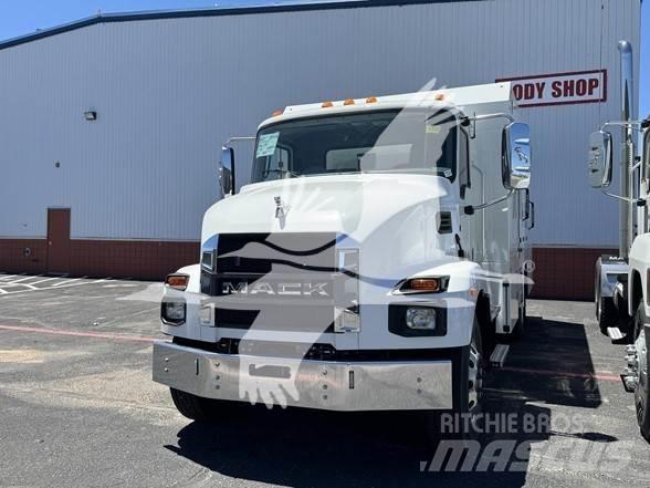 Mack MD7 Construction - Others