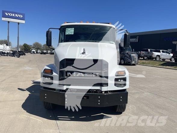 Mack MD7 Tipper trucks