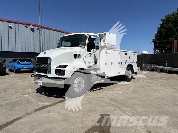 Mack MD7 Construction - Others