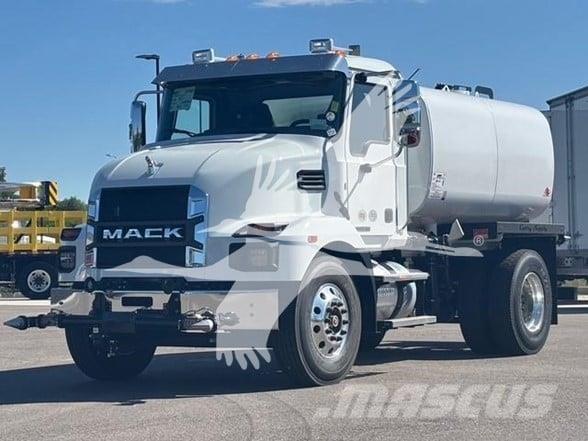 Mack MD7 Tanker trucks