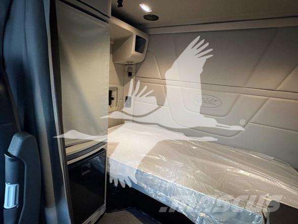 Peterbilt 567 Tractor Units