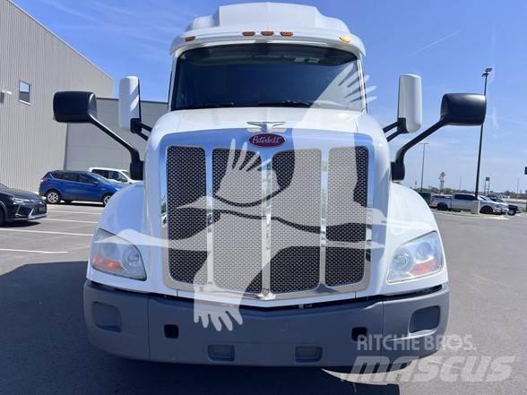 Peterbilt 579 Tractor Units
