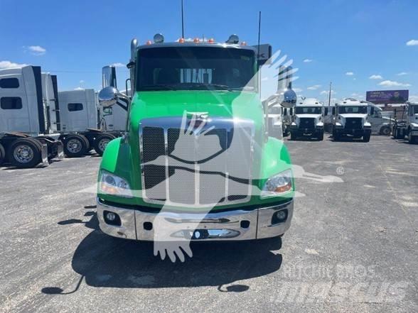 Peterbilt 579 Tractor Units