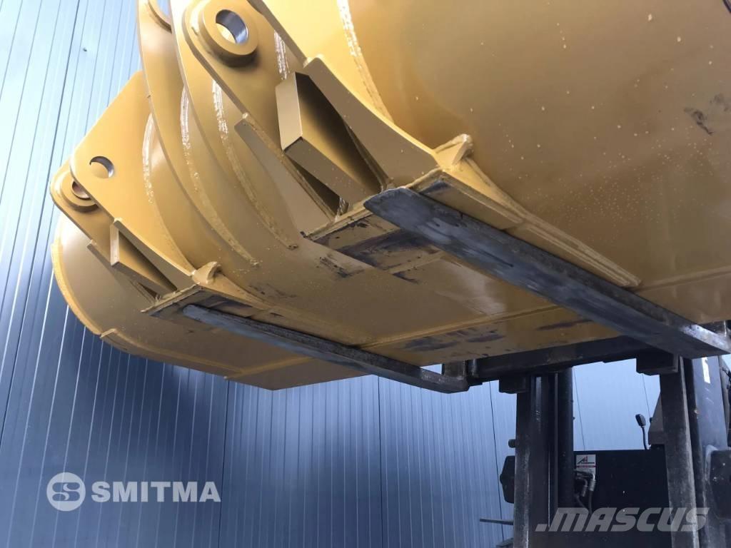 CAT 950M Buckets