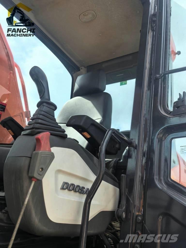 Doosan 360 Crawler excavators