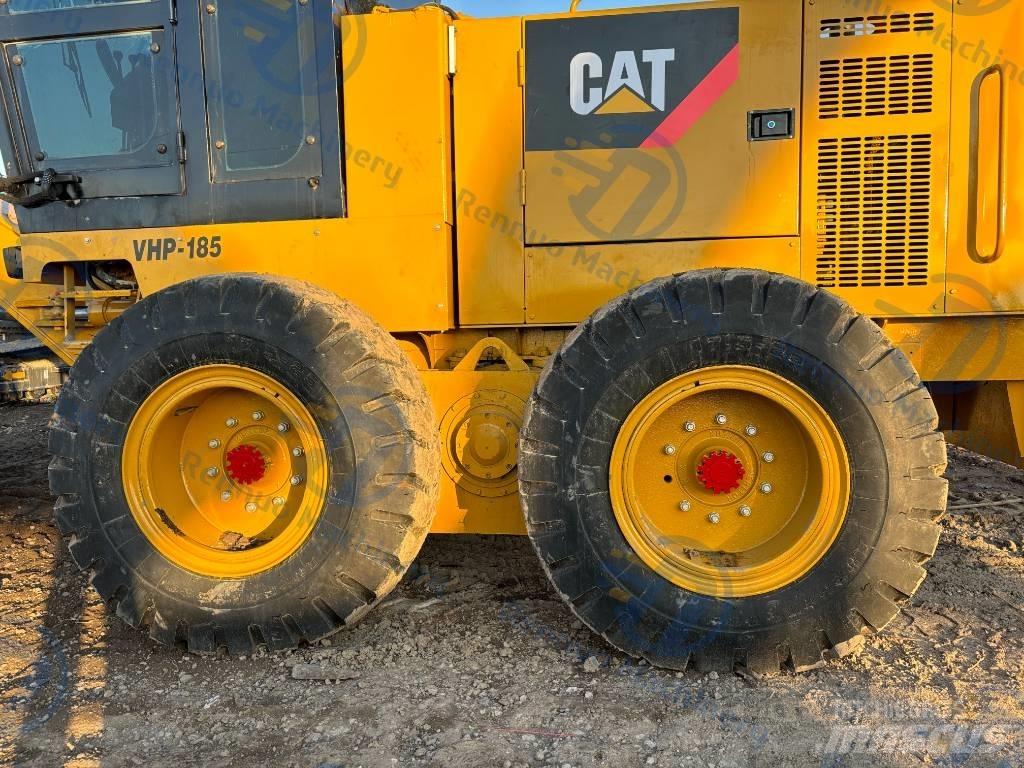CAT 140H Graders