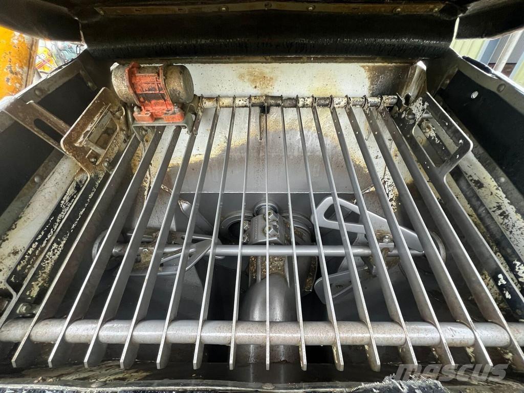 Putzmeister 36-4 Concrete pump trucks