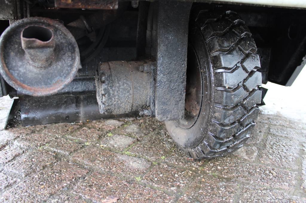 Nilfisk SR1601 Sweepers