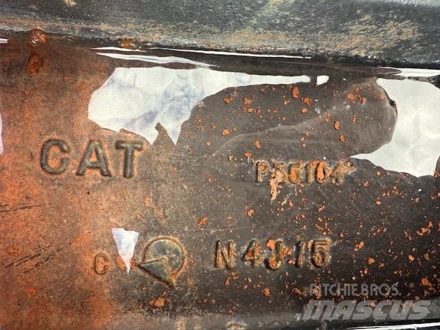 CAT 6020 NEW IDLER Tracks, chains and undercarriage
