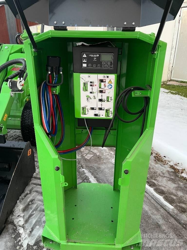 Avant E6 Multi purpose loaders