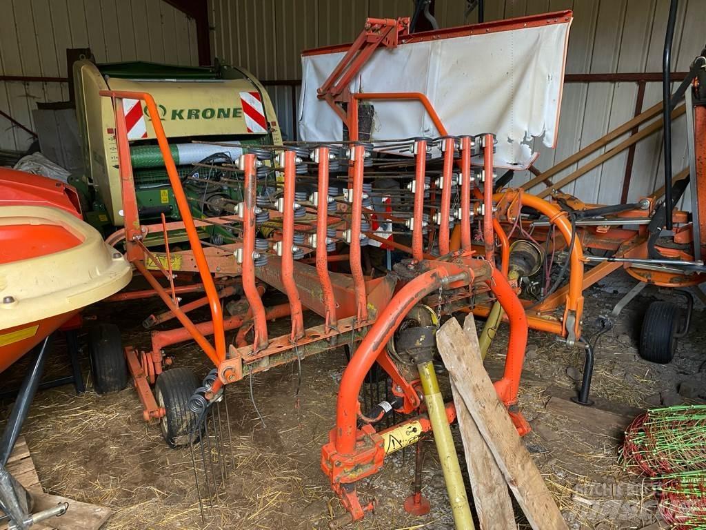 Kuhn GA3501 Windrowers