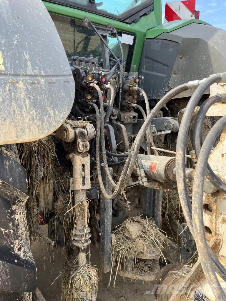 Fendt 939 Vario Tractors