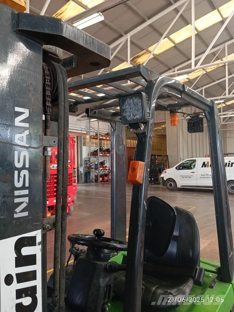 Nissan 1N1L180Q Diesel trucks