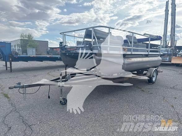  PONTOON BOAT Construction - Others