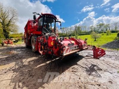 Holmer T4-30 Beet harvesters