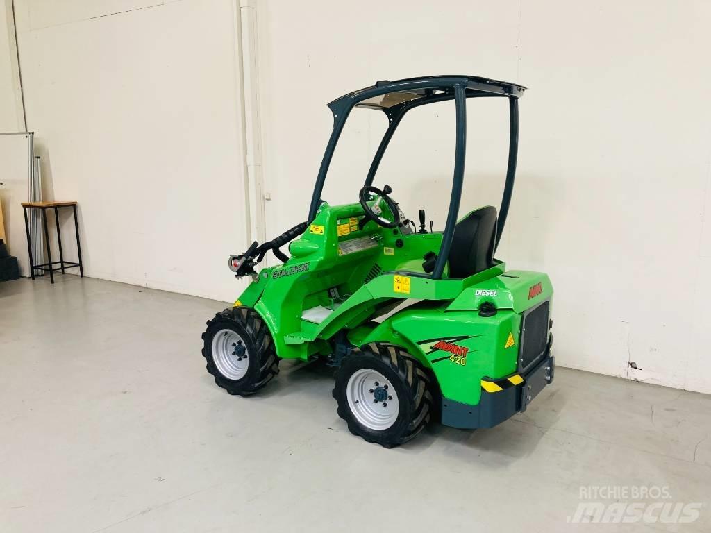 Avant 420 Mini loaders