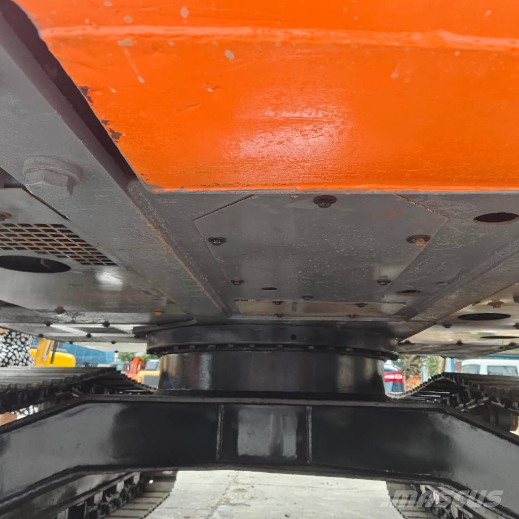 Hitachi ZX 120 Crawler excavators