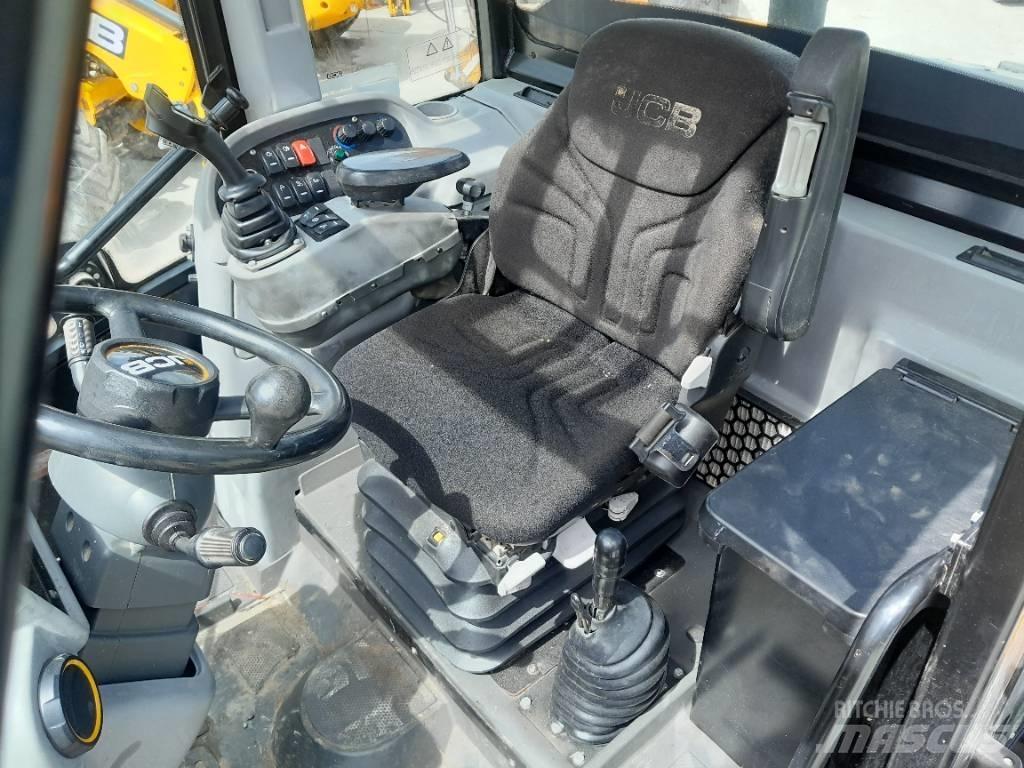 JCB TM 320 Telehandlers for agriculture