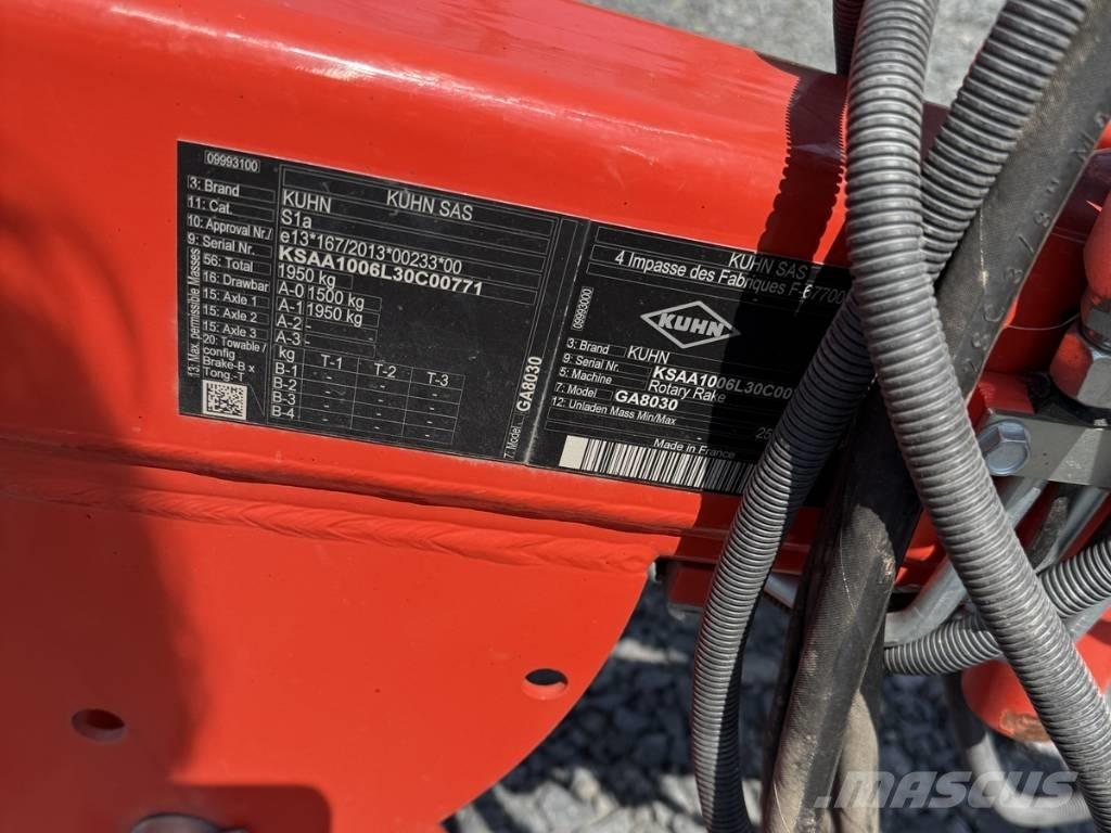 Kuhn GA 8030 Windrowers
