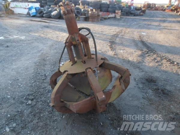  CHWYTAK DO ZŁOMU Backhoes