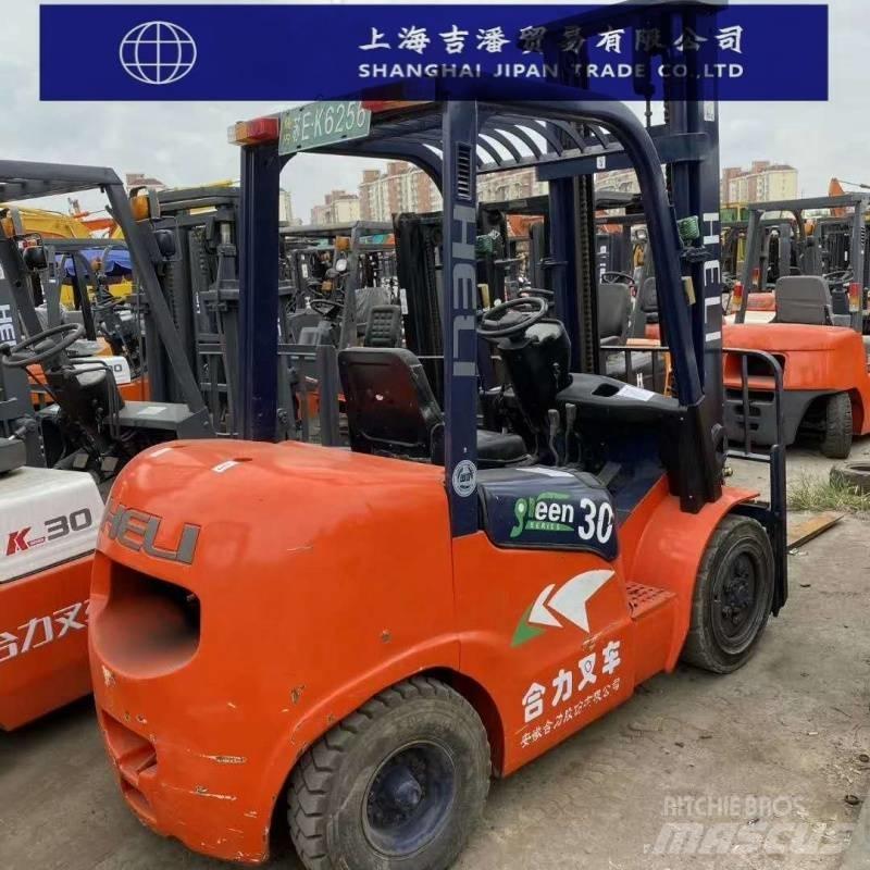 Heli 30 Diesel trucks
