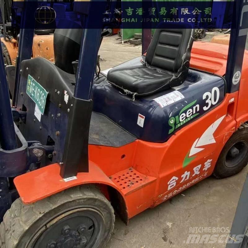 Heli 30 Diesel trucks