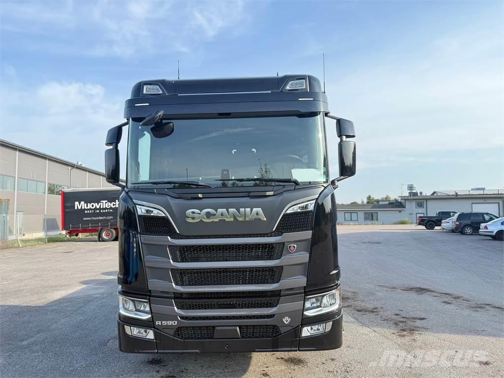 Scania R590 8x4 Hook lift trucks
