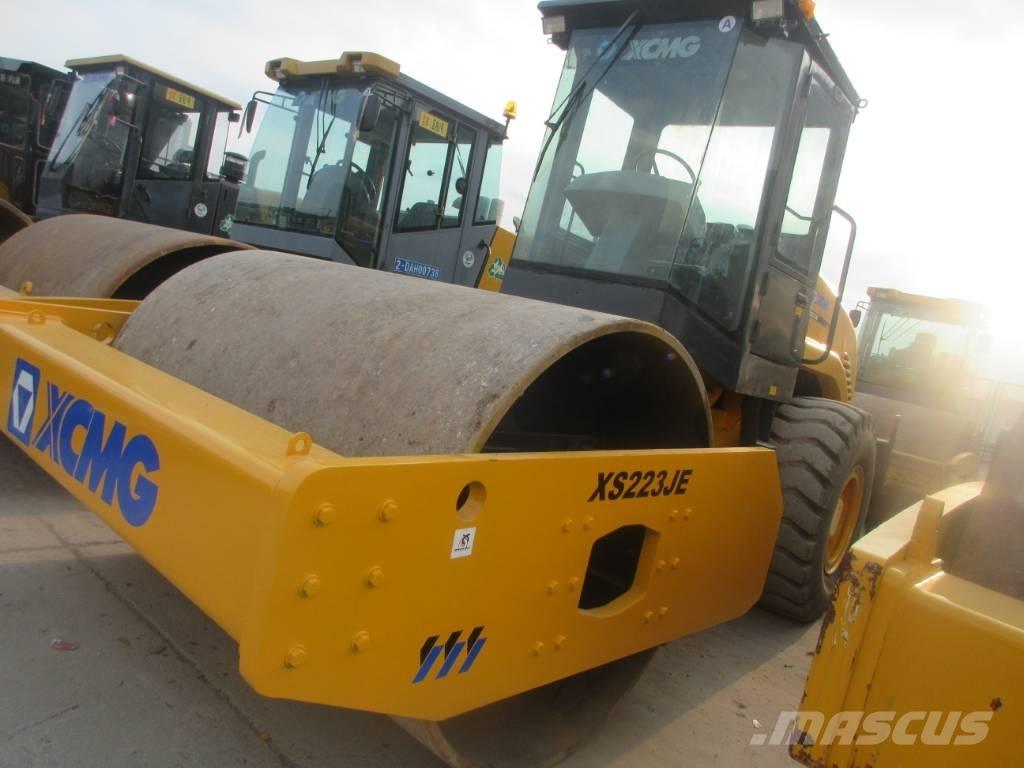 XCMG XS 223 J Single drum rollers