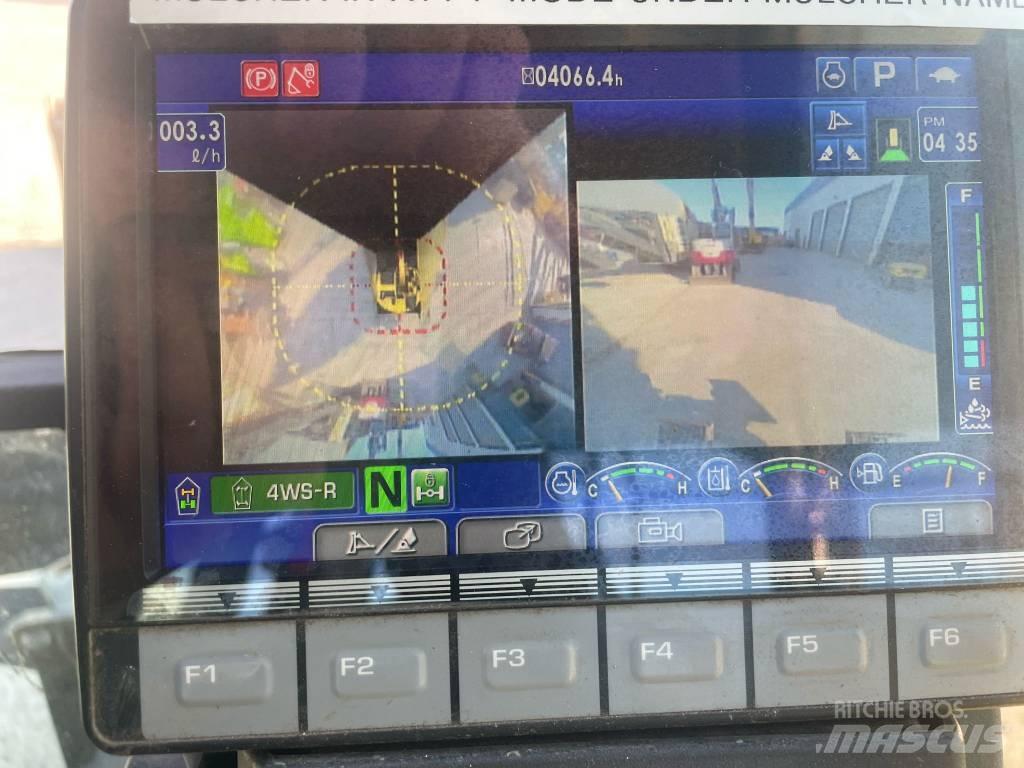 Komatsu PW118-11 Wheeled excavators