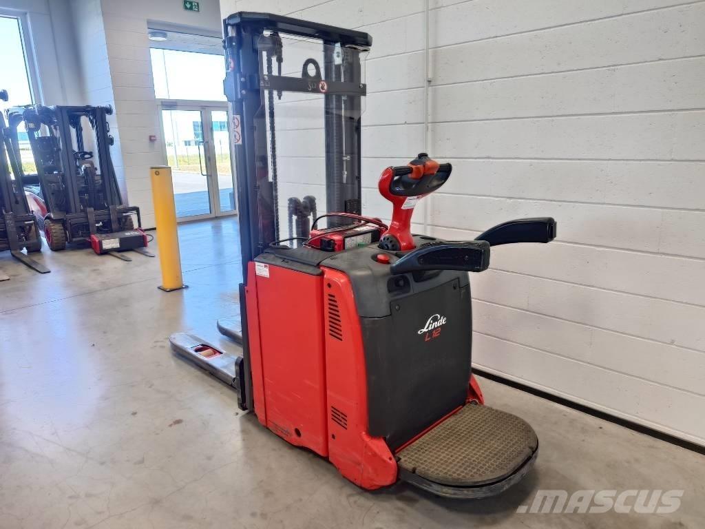 Linde L12AP/133 Self propelled stackers